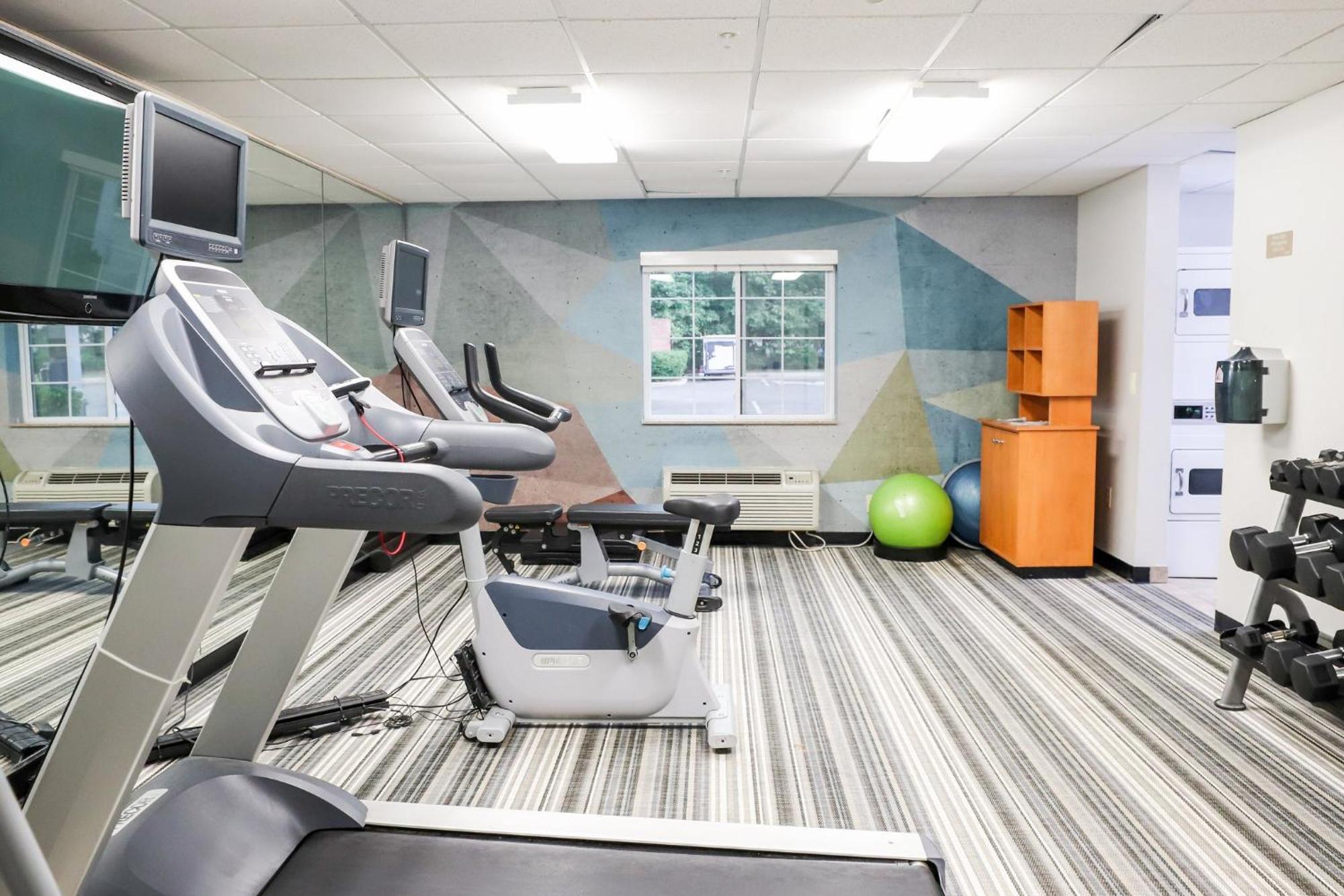 Candlewood Suites Richmond Airport By Ihg Sandston Bagian luar foto
